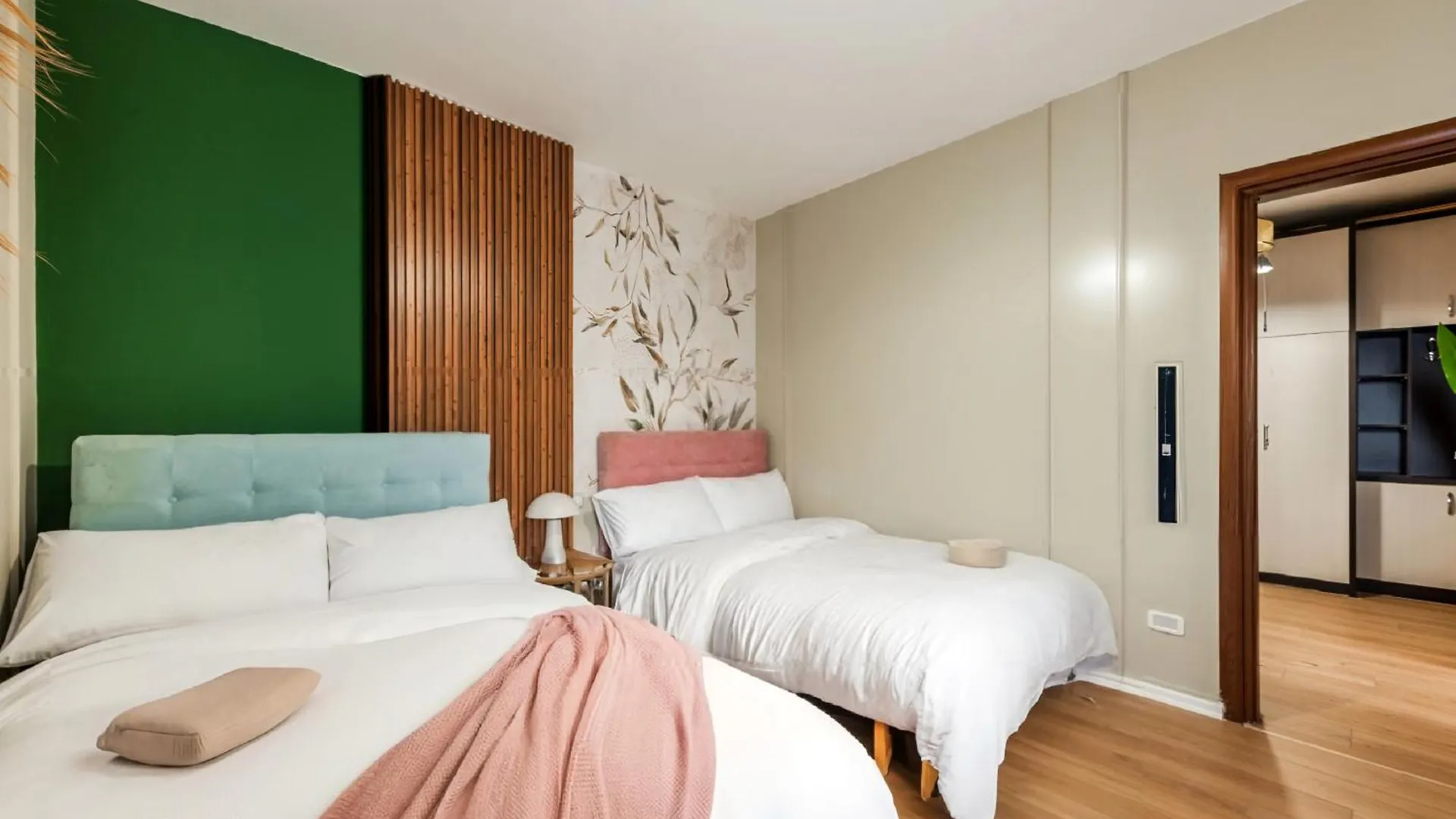 Central Premium Residence Beachfront Durres 0*,  Albania